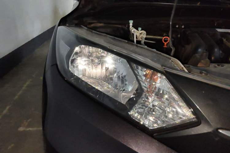 Used Honda Vezel 2015 1.5L CVT two-wheel drive Comfort trim Right Front Headlight