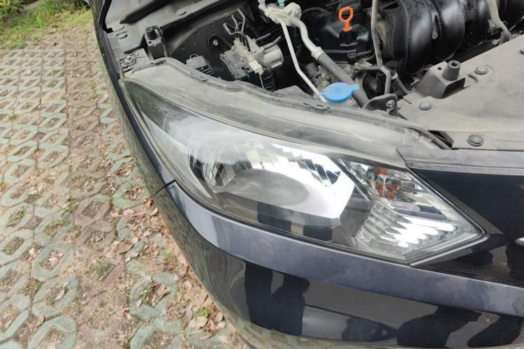 Used Honda Vezel 2015 1.5L CVT two-wheel drive Comfort trim Right Front Headlight