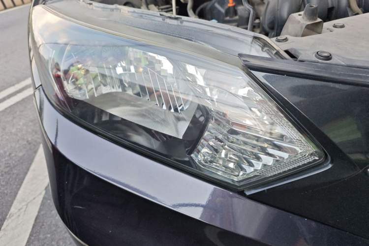 Used Honda Vezel 2015 1.5L manual two-wheel drive Comfort trim level Right Front Headlight