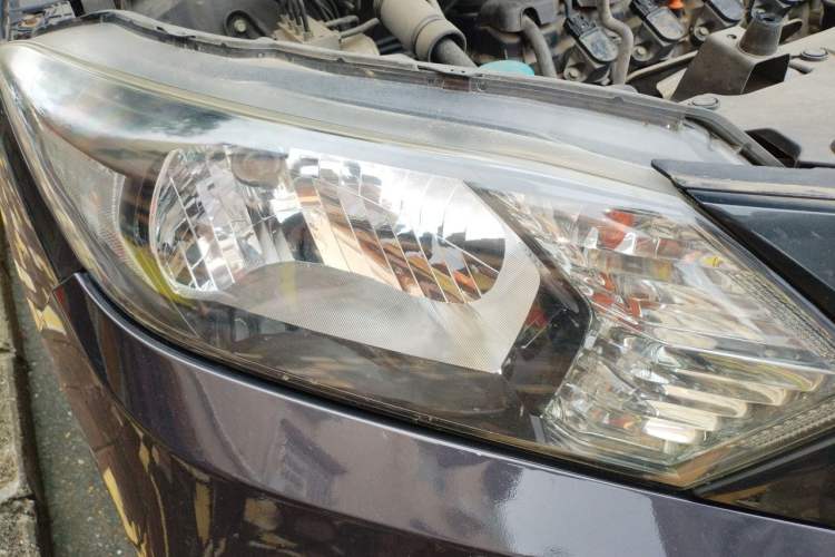 Used Honda Vezel 2015 1.8L CVT 2WD Elite Model Right Front Headlight
