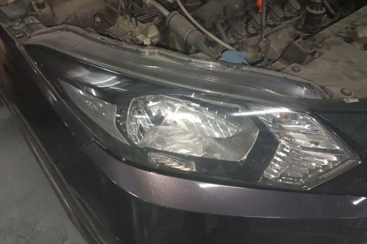 Used Honda Vezel 2015 1.8L CVT 2WD Elite Model Right Front Headlight