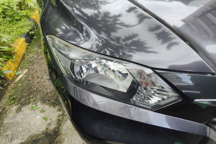 Used Honda Vezel 2015 1.5L CVT two-wheel drive Comfort trim Right Front Headlight