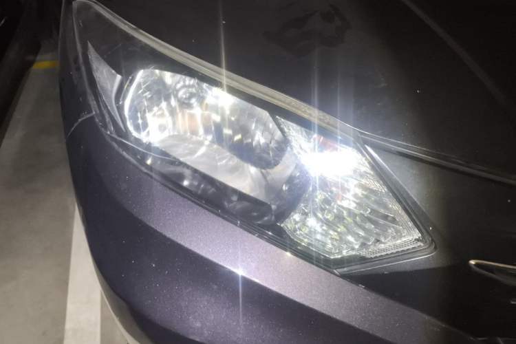 Used Honda Vezel 2015 1.5L CVT two-wheel drive Comfort trim Right Front Headlight