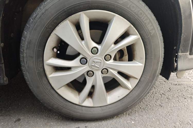 Used Honda Vezel 2015 1.5L CVT two-wheel drive Comfort trim Right Front Wheel Hub