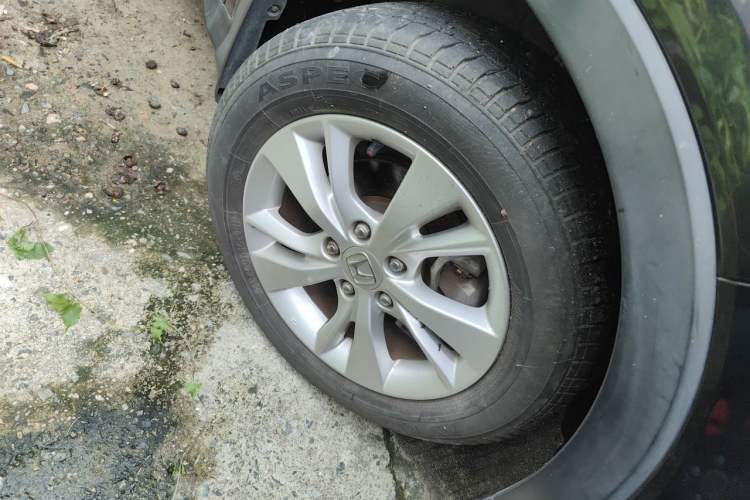 Used Honda Vezel 2015 1.5L CVT two-wheel drive Comfort trim Right Front Wheel Hub