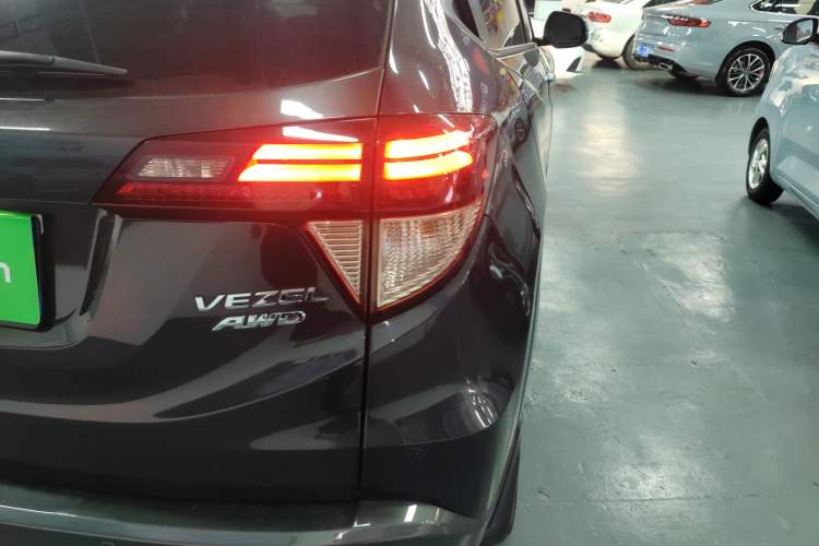 Used Honda Vezel 2015 1.8L CVT Four-Wheel Drive Flagship Model Right Rear Taillight