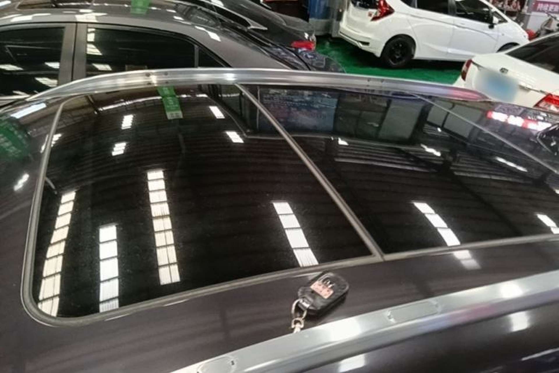 Used Honda Vezel 2015 1.8L CVT 2WD Luxury Model Roof