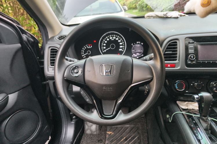 Used Honda Vezel 2015 1.5L CVT two-wheel drive Comfort trim Steering Wheel