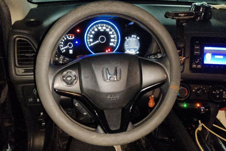 Used Honda Vezel 2015 1.8L CVT 2WD Elite Model Steering Wheel