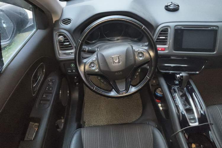 Used Honda Vezel 2015 1.8L CVT 2WD Luxury Model Steering Wheel