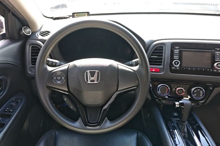 Used Honda Vezel 2015 1.8L CVT 2WD Elite Model Steering Wheel