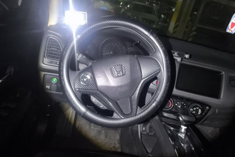 Used Honda Vezel 2015 1.5L CVT two-wheel drive Comfort trim Steering Wheel