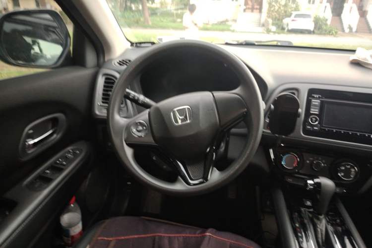 Used Honda Vezel 2015 1.8L CVT 2WD Elite Model Steering Wheel