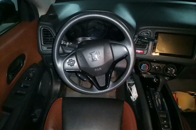 Used Honda Vezel 2015 1.5L CVT two-wheel drive Comfort trim Steering Wheel