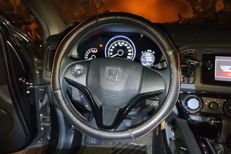 Used Honda Vezel 2015 1.5L CVT two-wheel drive Comfort trim Steering Wheel