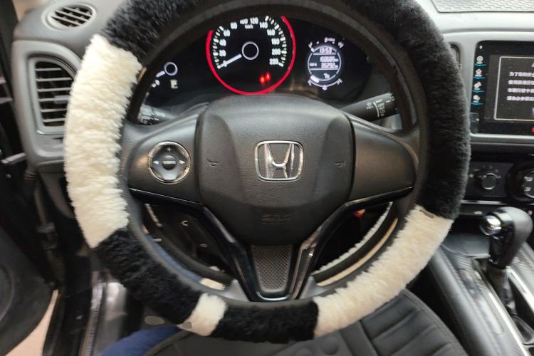 Used Honda Vezel 2015 1.5L CVT two-wheel drive Comfort trim Steering Wheel