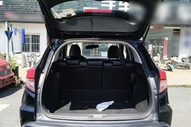 Used Honda Vezel 2015 1.5L CVT two-wheel drive Comfort trim Trunk