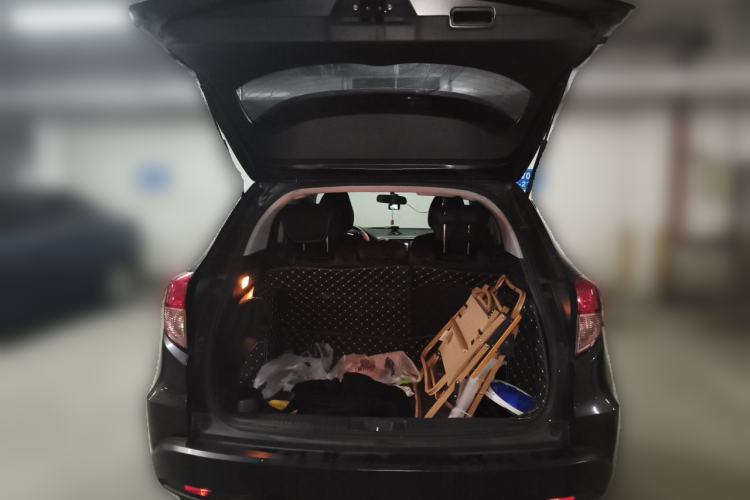 Used Honda Vezel 2015 1.8L CVT 2WD Elite Model Trunk