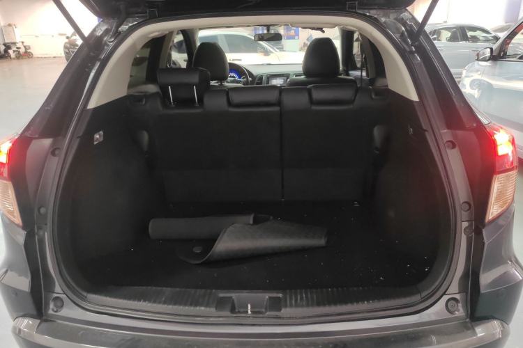 Used Honda Vezel 2015 1.8L CVT Four-Wheel Drive Flagship Model Trunk