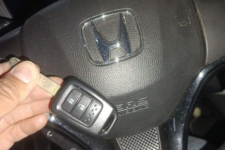 Used Honda Vezel 2015 1.5L manual two-wheel drive Comfort trim level Vehicle Key