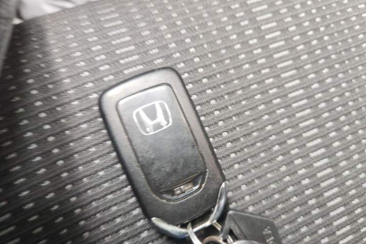 Used Honda Vezel 2015 1.8L CVT 2WD Luxury Model Vehicle Key