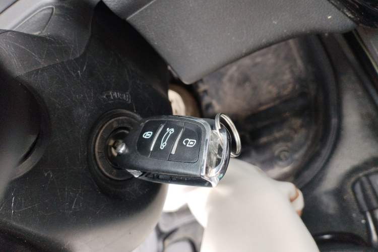 Used Honda Vezel 2015 1.8L CVT 2WD Elite Model Vehicle Key