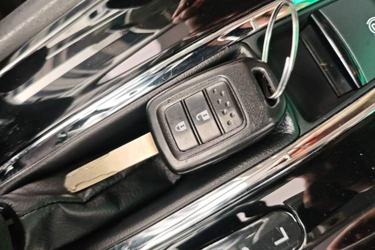 Used Honda Vezel 2015 1.8L CVT 2WD Elite Model Vehicle Key