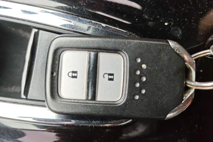 Used Honda Vezel 2015 1.8L CVT 2WD Luxury Model Vehicle Key