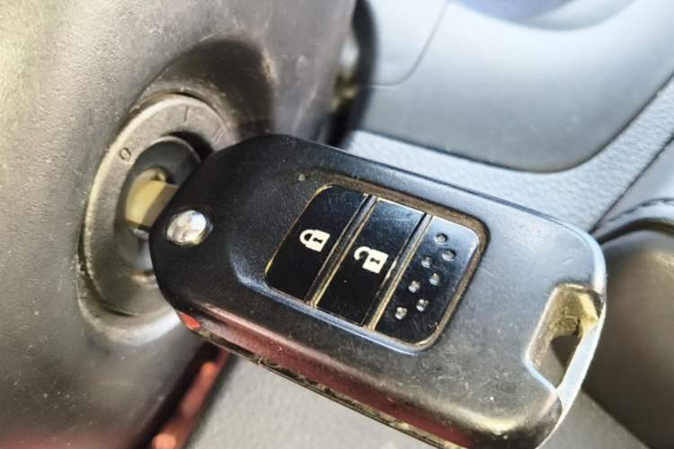 Used Honda Vezel 2015 1.5L CVT two-wheel drive Comfort trim Vehicle Key