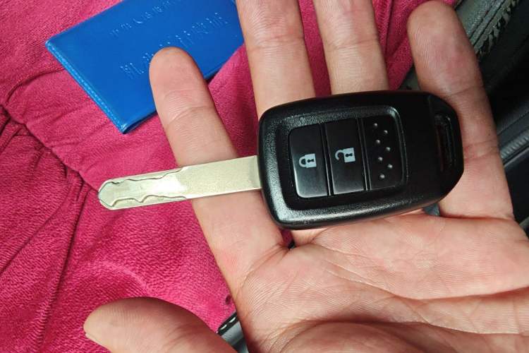 Used Honda Vezel 2015 1.5L CVT two-wheel drive Comfort trim Vehicle Key