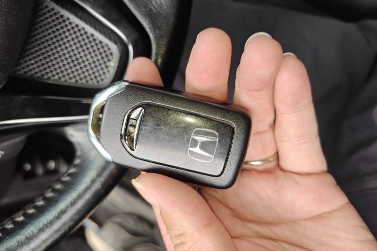 Used Honda Vezel 2015 1.8L CVT 2WD Luxury Model Vehicle Key