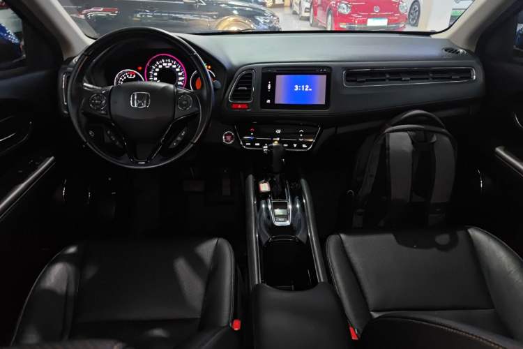 Used Honda Vezel 2015 1.8L CVT 2WD Luxury Model Center Console