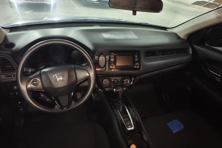 Used Honda Vezel 2015 1.5L CVT two-wheel drive Comfort trim Center Console