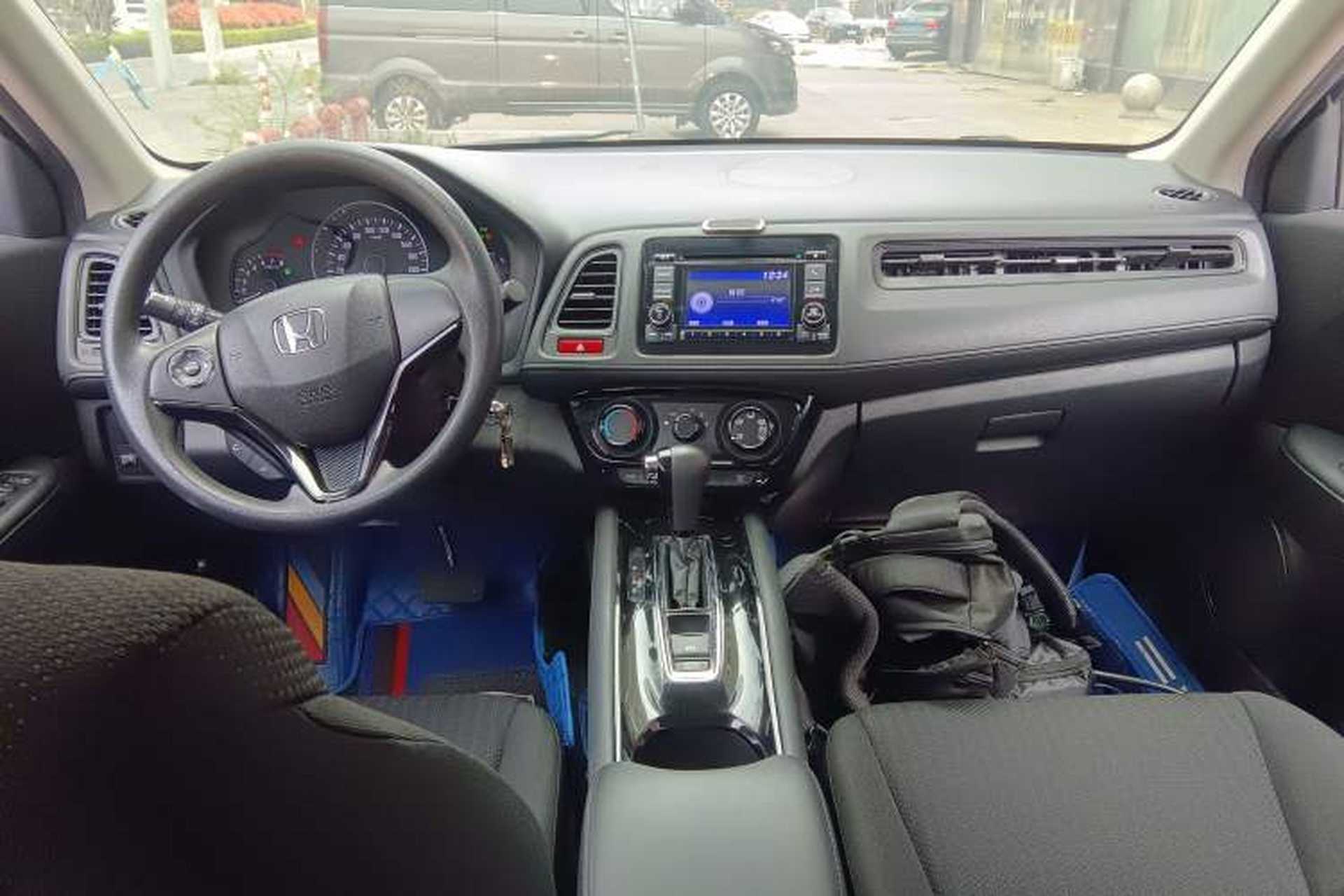 Used Honda Vezel 2015 1.5L CVT two-wheel drive Comfort trim Center Console