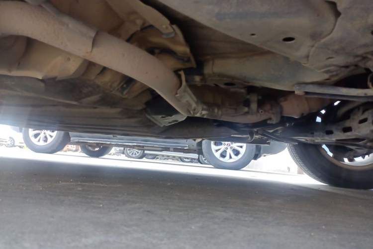 Used Honda Vezel 2015 1.5L CVT two-wheel drive Comfort trim Chassis Front Right