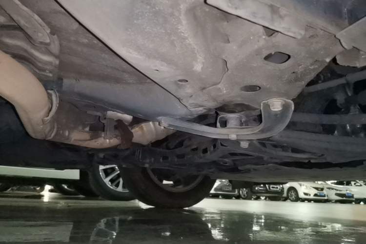 Used Honda Vezel 2015 1.5L CVT two-wheel drive Comfort trim Chassis Front Right