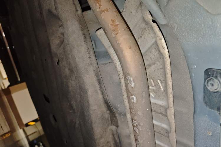 Used Honda Vezel 2015 1.5L CVT two-wheel drive Comfort trim Chassis Rear Right