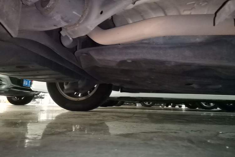 Used Honda Vezel 2015 1.5L CVT two-wheel drive Comfort trim Chassis Rear Right