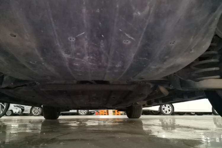 Used Honda Vezel 2015 1.5L CVT two-wheel drive Comfort trim Chassis Rear