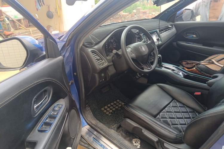 Used Honda Vezel 2015 1.5L CVT two-wheel drive Comfort trim Driver Seat