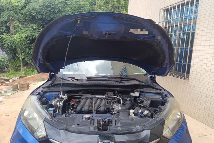 Used Honda Vezel 2015 1.5L CVT two-wheel drive Comfort trim Engine Bay