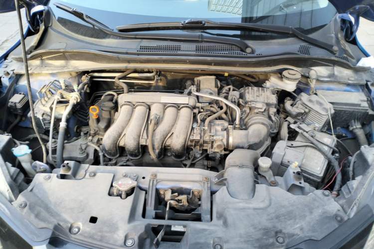 Used Honda Vezel 2015 1.5L CVT two-wheel drive Comfort trim Engine Bay
