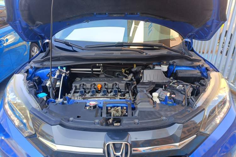 Used Honda Vezel 2015 1.8L CVT Four-Wheel Drive Flagship Model Engine Bay