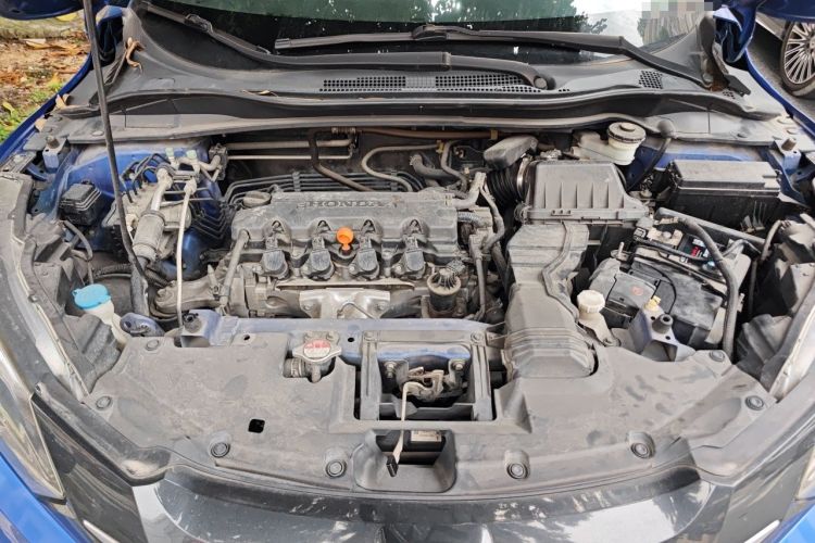 Used Honda Vezel 2015 1.8L CVT 2WD Luxury Model Engine Bay