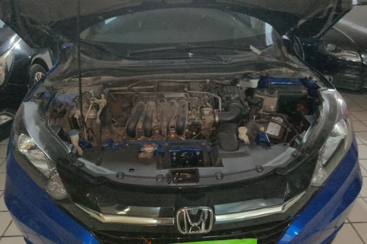 Used Honda Vezel 2015 1.5L CVT two-wheel drive Comfort trim Engine Bay