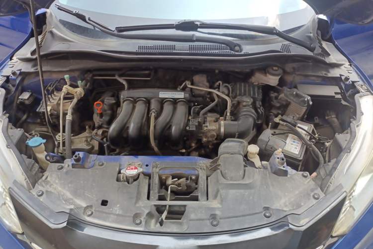 Used Honda Vezel 2015 1.5L CVT two-wheel drive Comfort trim Engine Bay