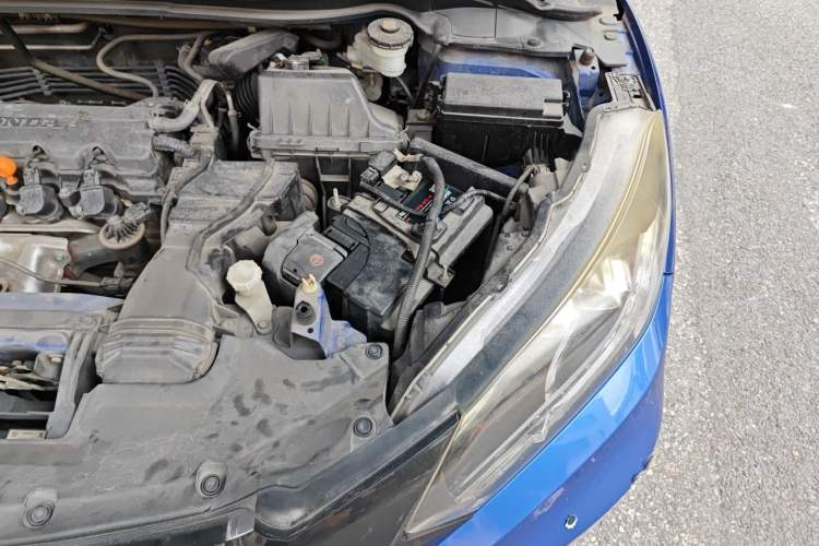 Used Honda Vezel 2015 1.8L CVT 2WD Luxury Model Engine Bay Left