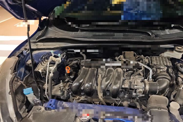 Used Honda Vezel 2015 1.5L CVT two-wheel drive Comfort trim Engine Bay Right