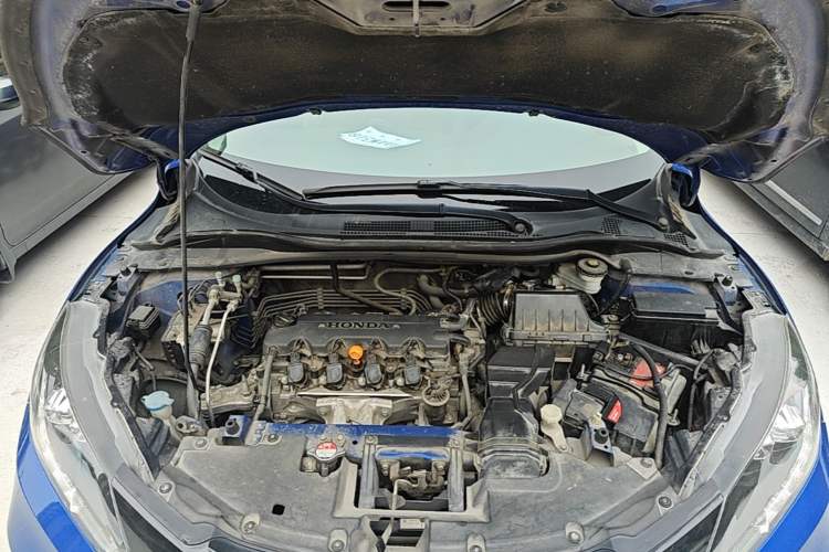 Used Honda Vezel 2015 1.8L CVT 2WD Luxury Model Engine Bay