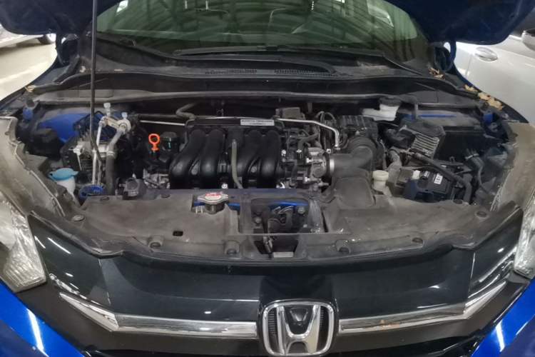 Used Honda Vezel 2015 1.5L CVT two-wheel drive Comfort trim Engine Bay